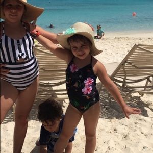 Abercrombie swimsuit for girls